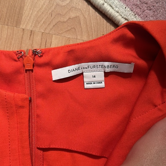 Diane Von Furstenberg Red Dress Size 14 - Picture 2 of 3
